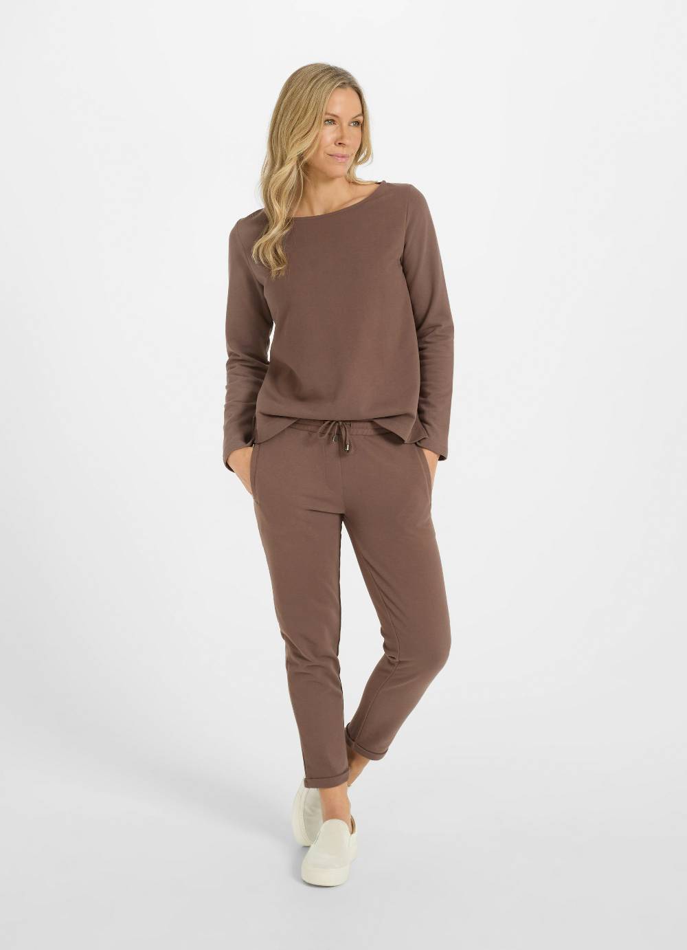 Juvia Casual Fit - Sweatpants