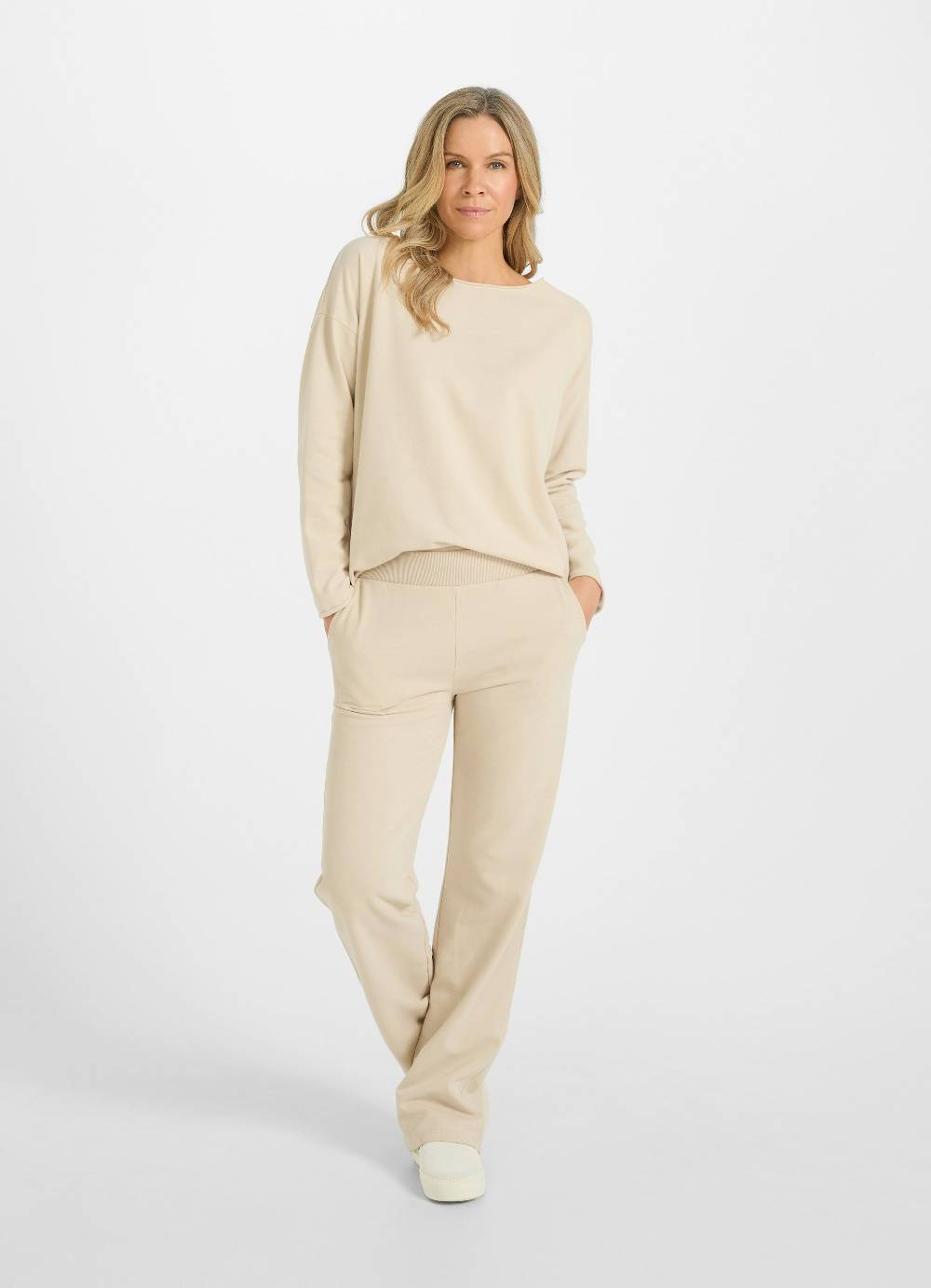 Juvia Wide Leg Fit - Sweatpants im Angebot