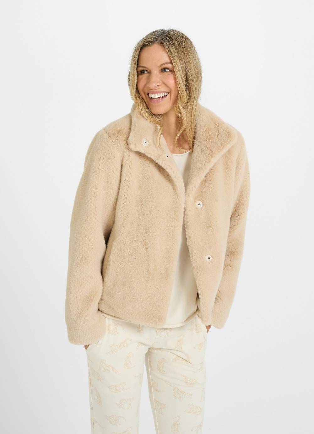 Juvia Faux Fur - Jacke Meist gekauft