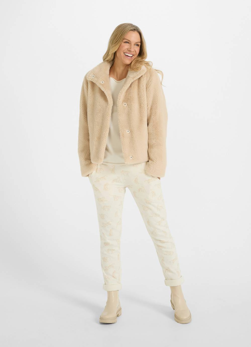 Juvia Faux Fur - Jacke Meist gekauft