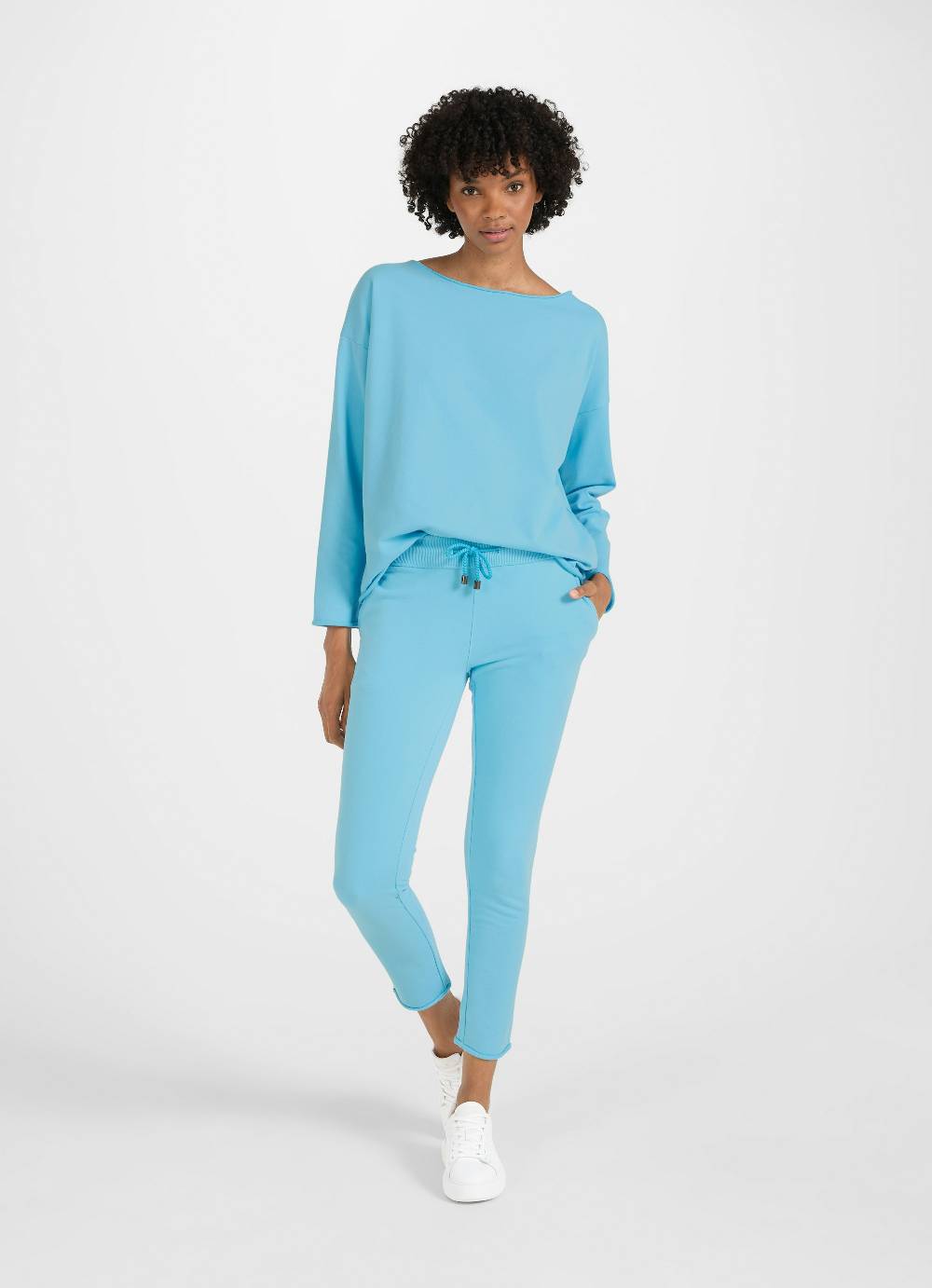 Juvia Slim Fit - Sweatpants Begrenzt auf 3 Tage