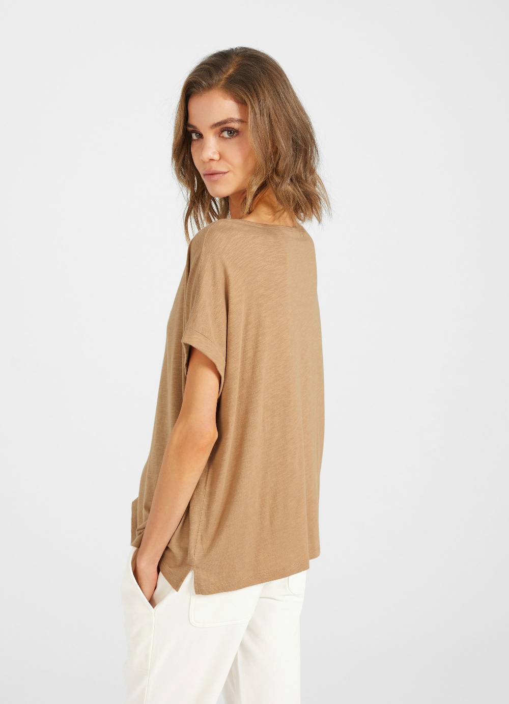 Juvia Boxy - T-Shirt Rabatte dieses Monats