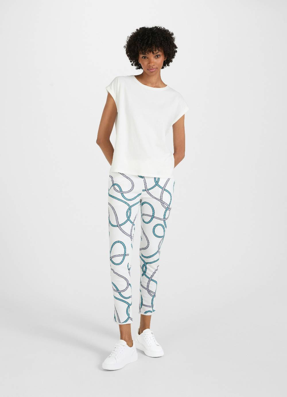 Juvia Slim Fit - Sweatpants Saisonale Angebote