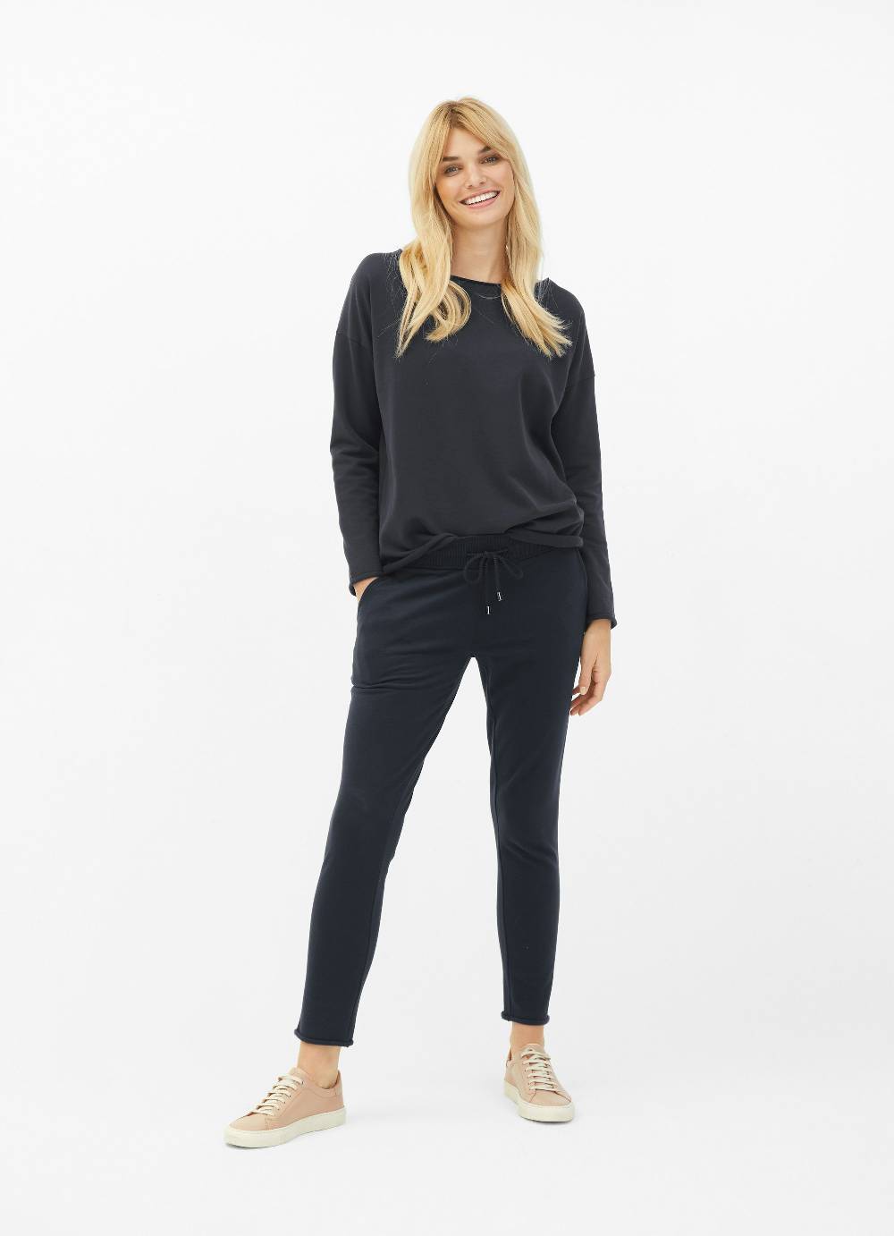 Juvia Slim Fit - Sweatpants Tiefpreis