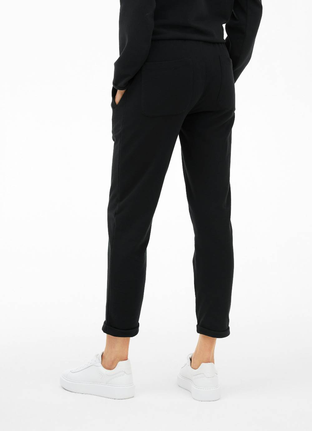 Juvia Casual Fit - Sweatpants Letzter Tag