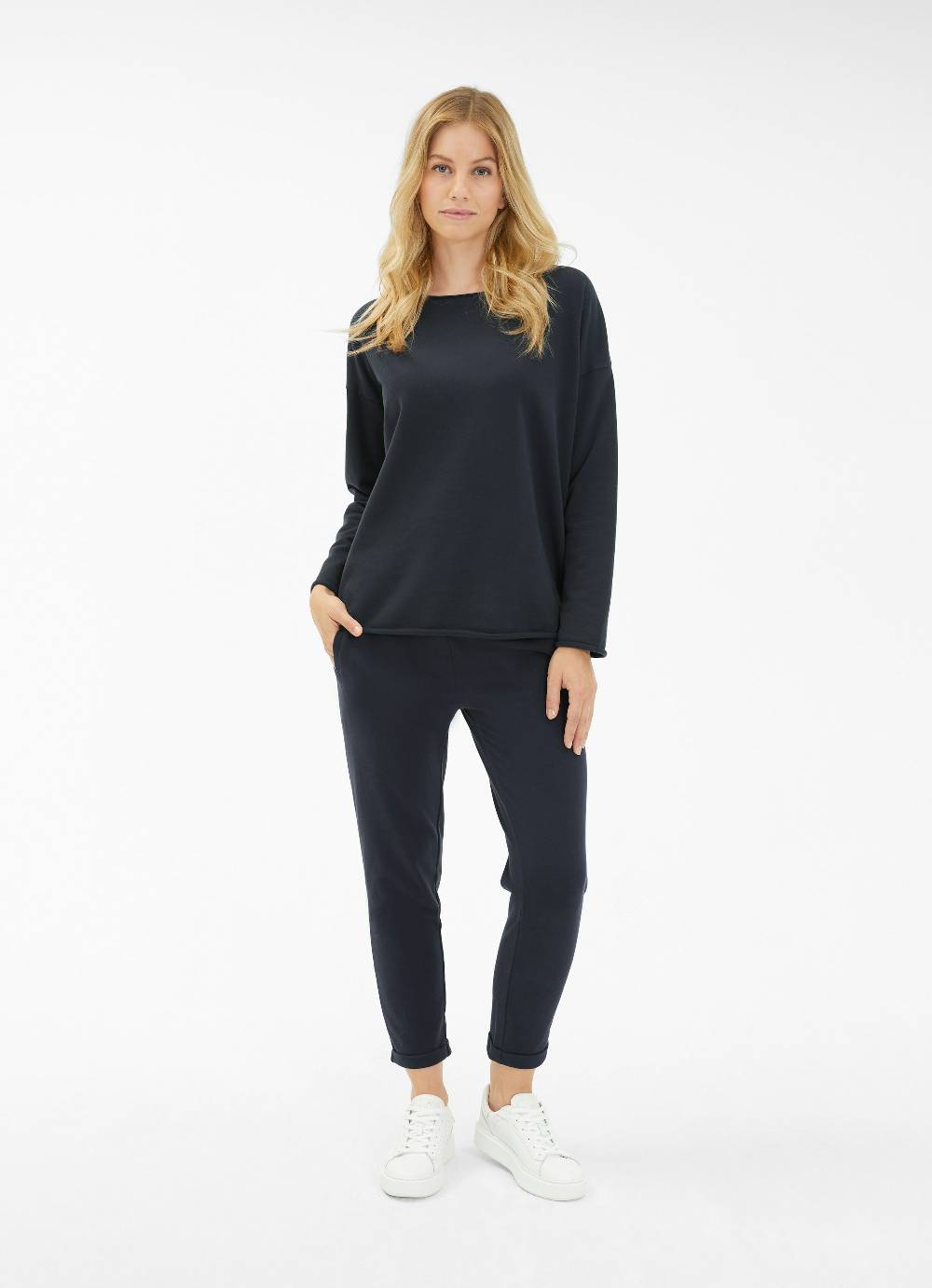 Juvia Casual Fit - Sweatpants Bis zu 50% Rabatt