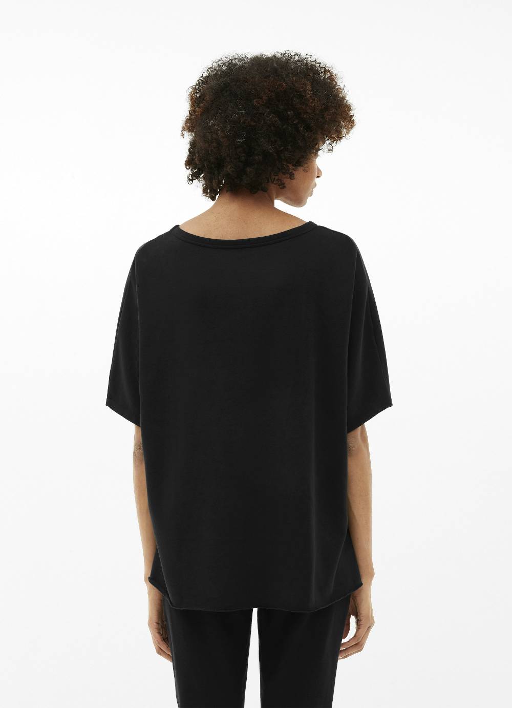 Juvia Oversized Sweat - Cape 50% Rabatt mit kostenlosem Versand