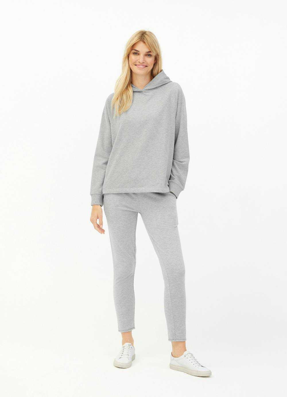 Juvia Hoodie Rabatt