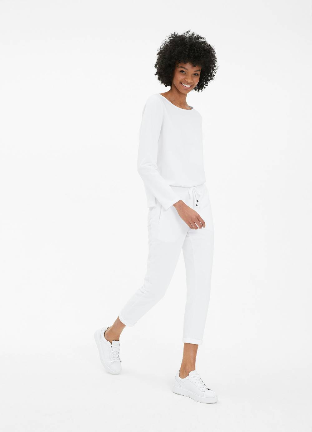 Juvia Casual Fit - Sweatpants Versandkostenfrei