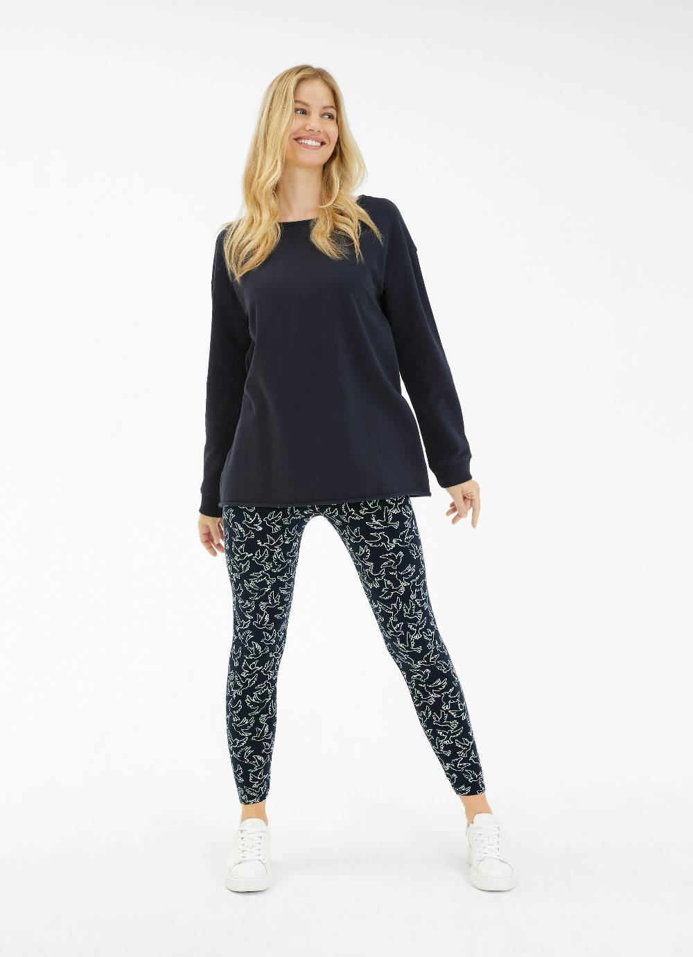 Juvia Oversized - Sweatshirt Valentinstagsangebot