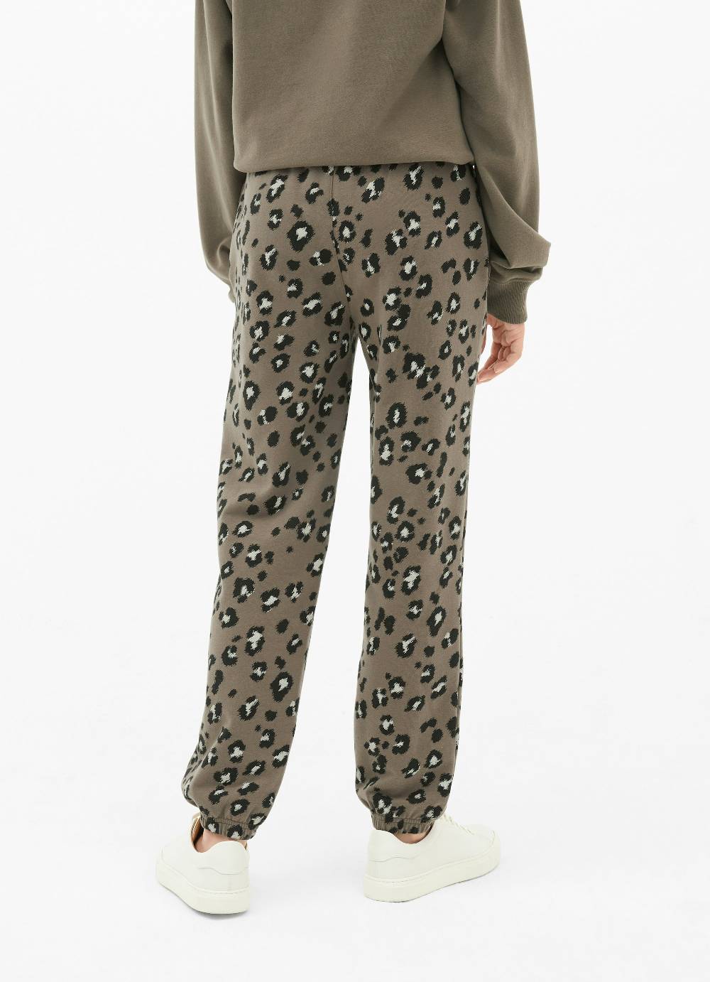 Juvia Sweatpants zollfrei