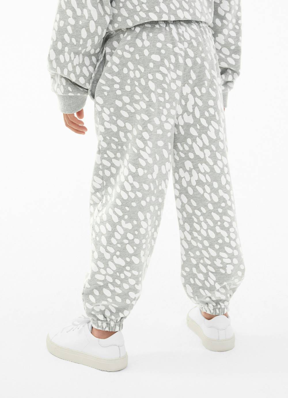 Juvia Loose Fit - Sweatpants 2025