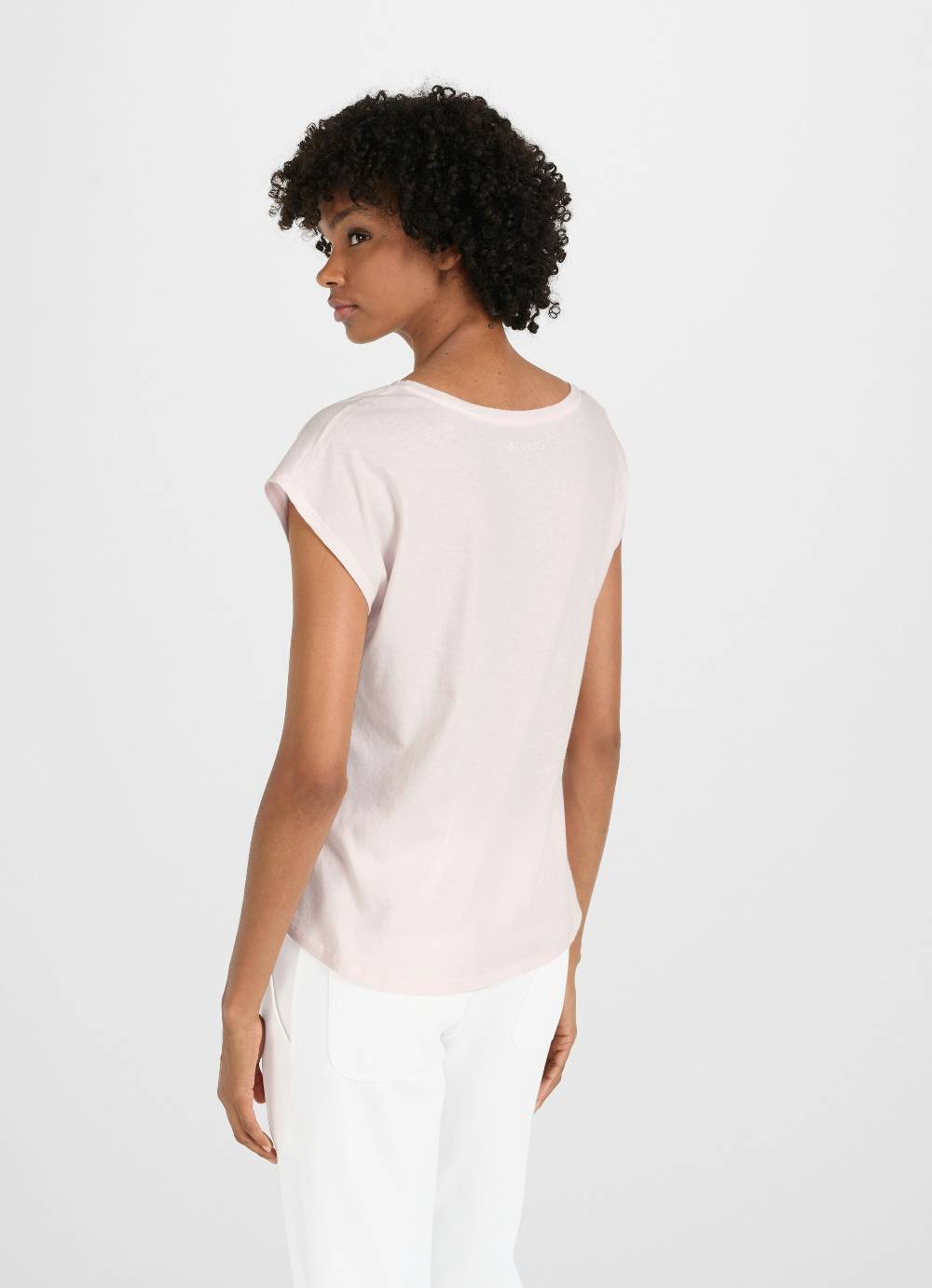 Juvia T-Shirt 50% Rabatt mit kostenlosem Versand