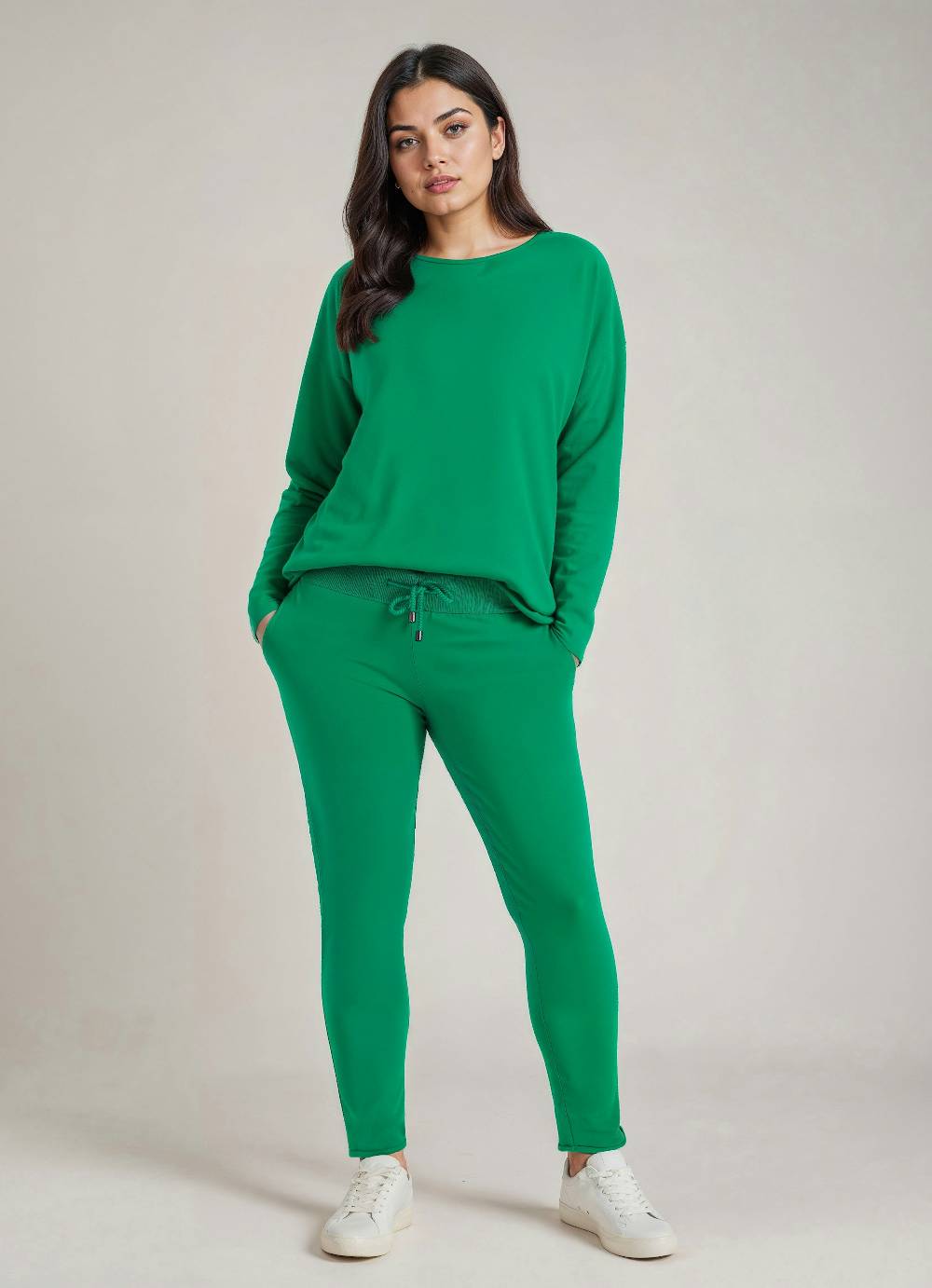 Juvia Slim Fit - Sweatpants Große Rabatte