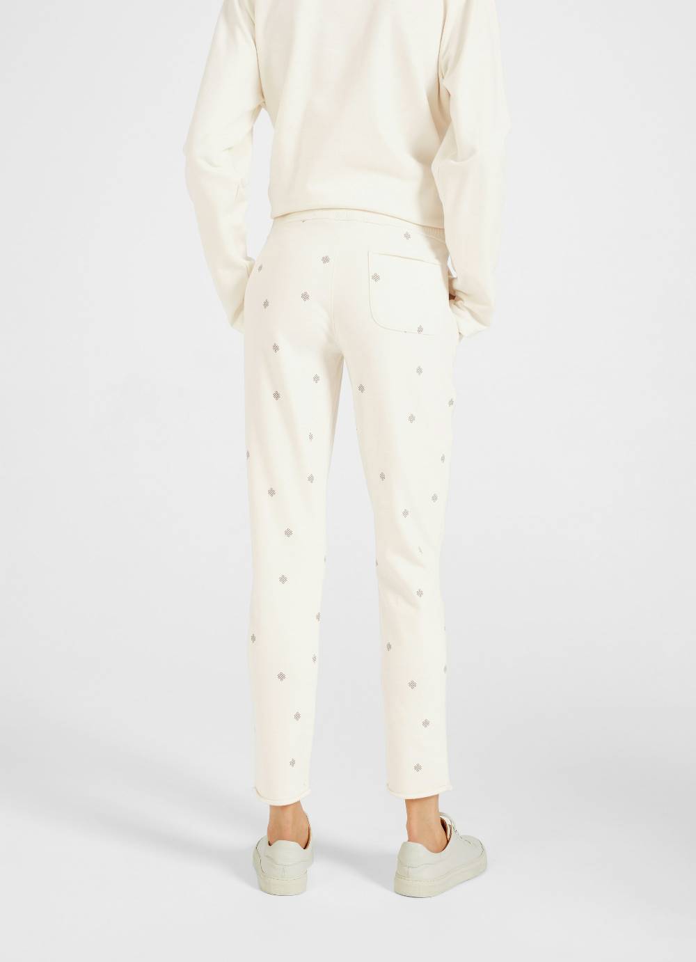 Juvia Slim Fit - Sweatpants Bis zu 60% Rabatt