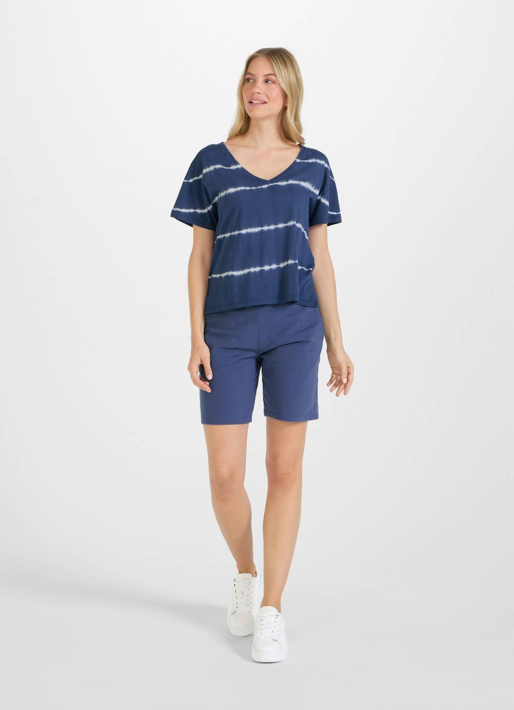 Juvia T-Shirt Im Verkauf