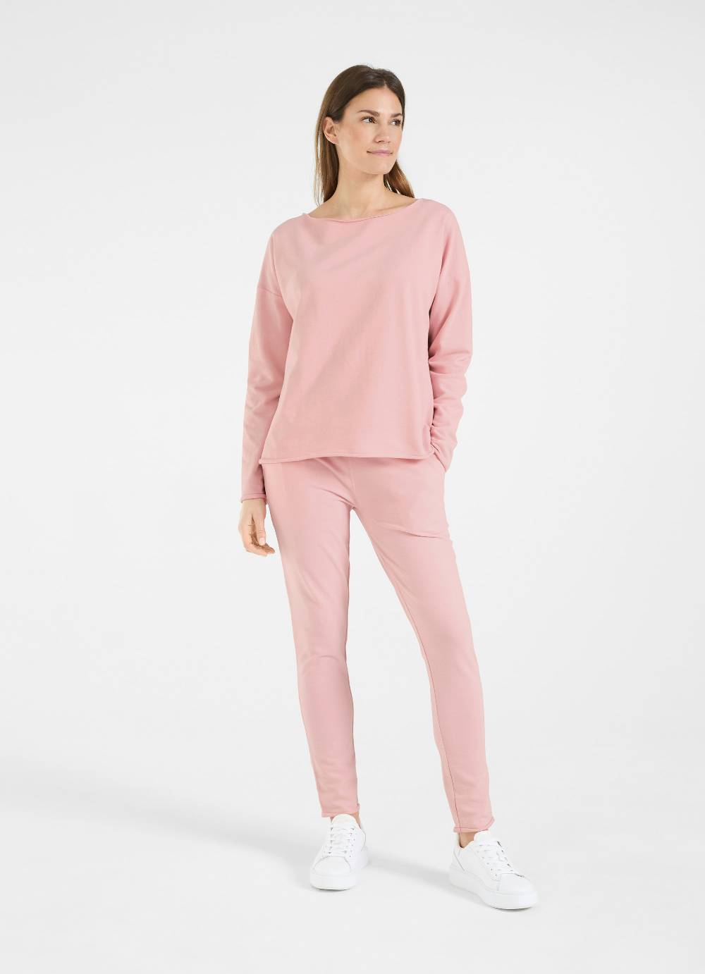 Juvia Slim Fit - Sweatpants Exklusive Angebote