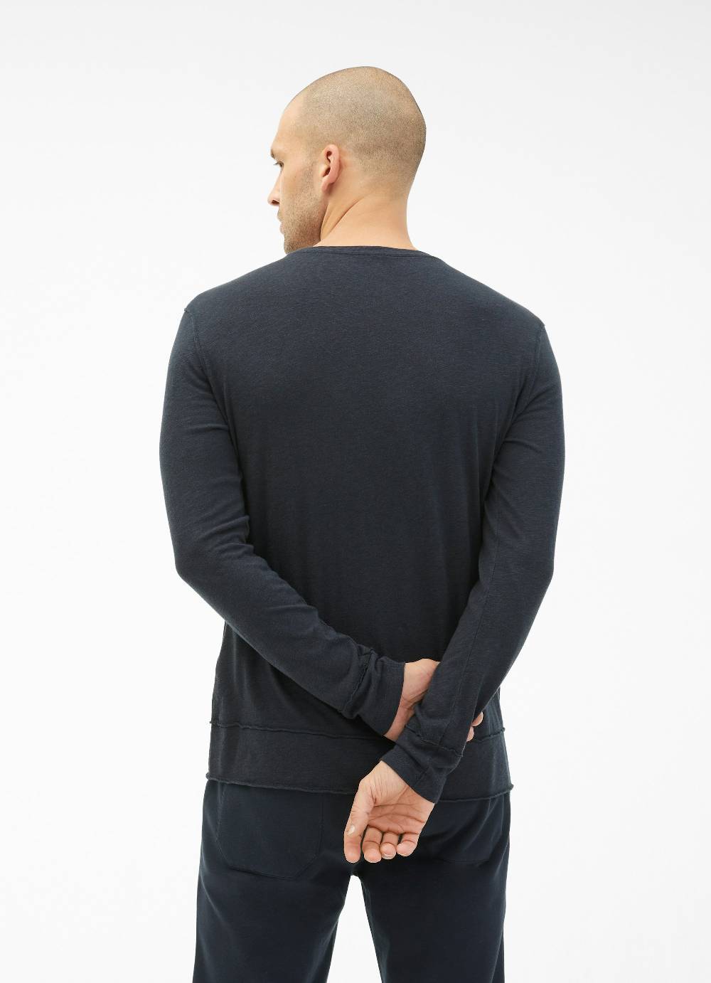 Juvia Longsleeve Online Shopping
