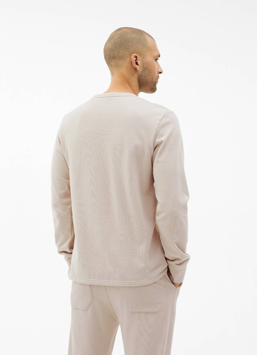 Juvia Sweatshirt Cyber Monday