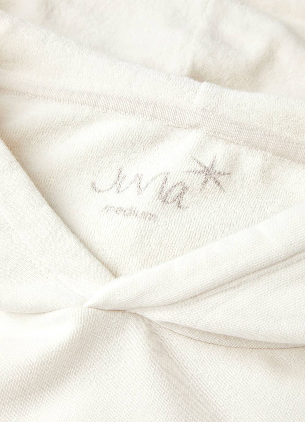 Juvia Hoodie Sonderangebote