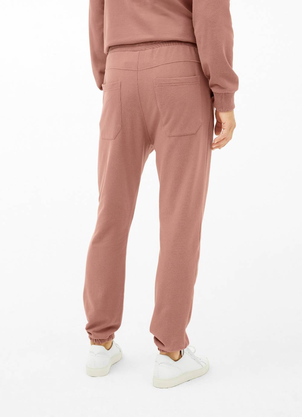 Juvia Regular Fit - Sweatpants Letzte 3 Tage