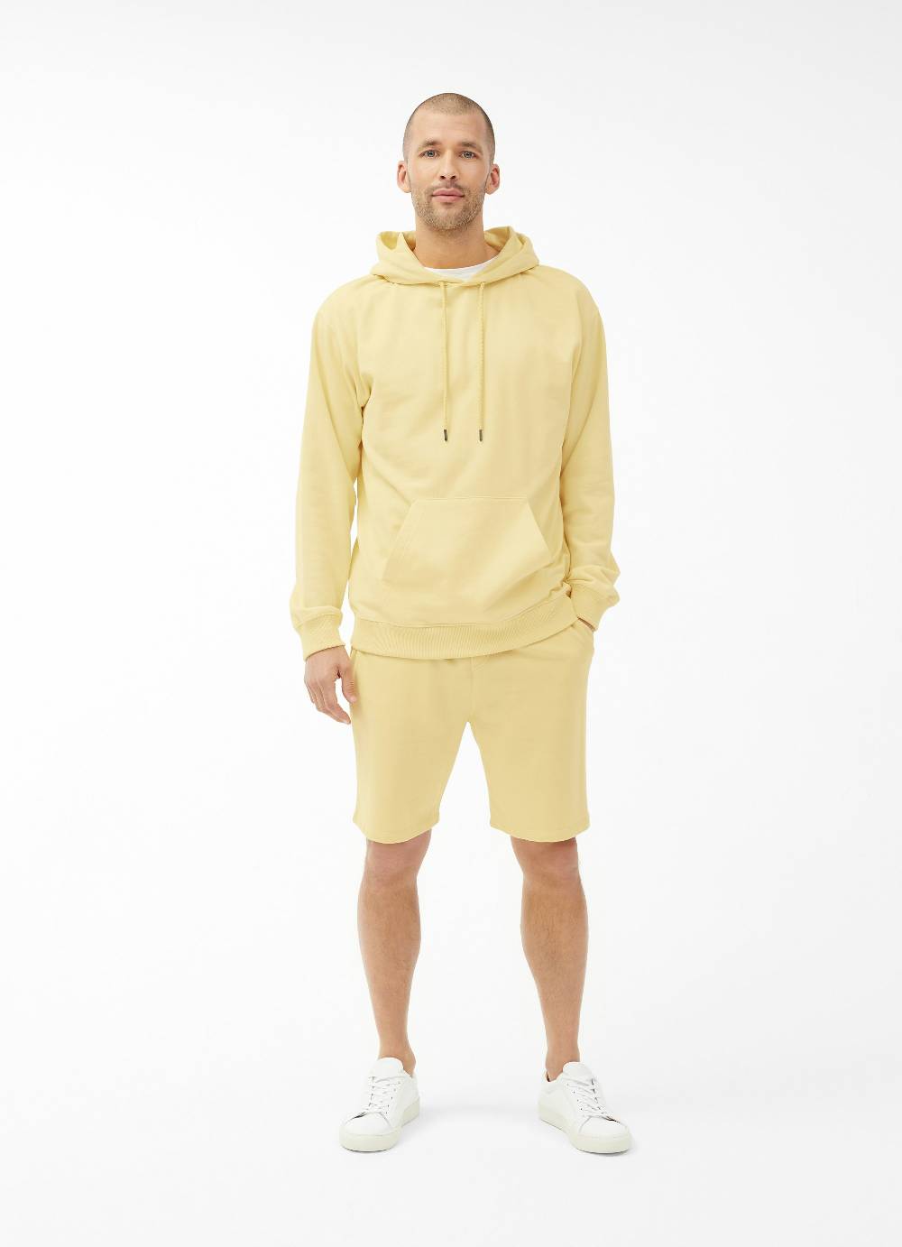 Juvia Hoodie Vierteljährliche Förderung