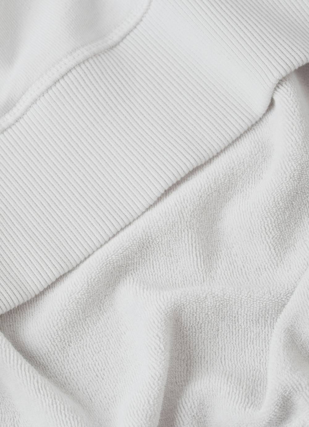 Juvia Sweatshirt Begrenzt auf 3 Tage