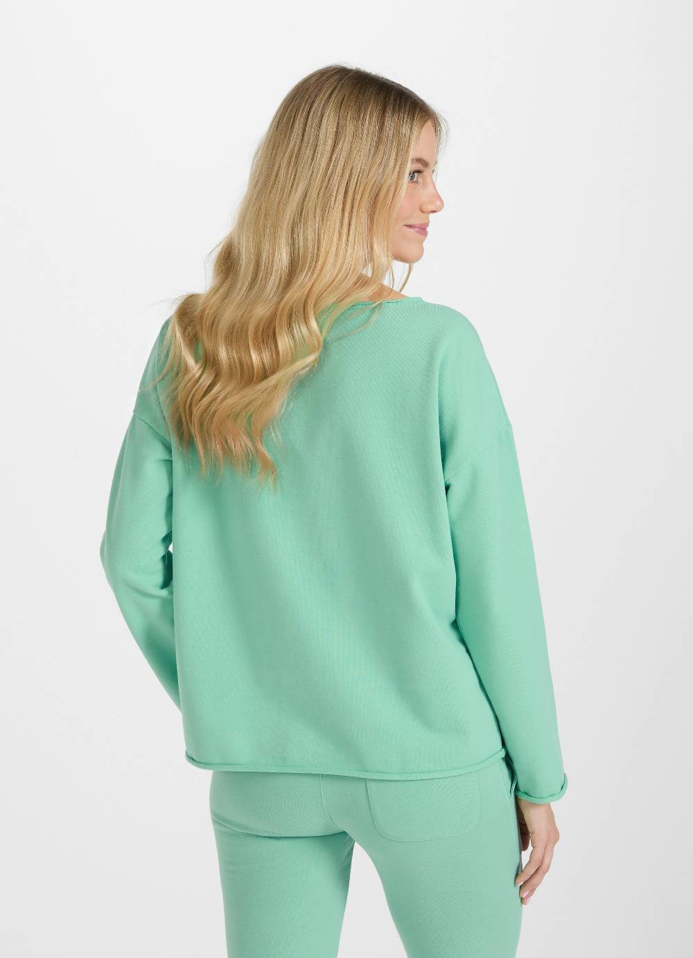 Juvia Sweatshirt Cyber Monday