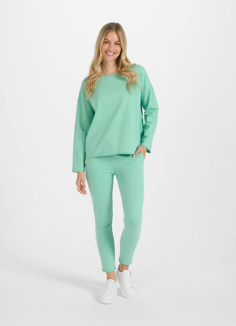 Juvia Sweatshirt Cyber Monday