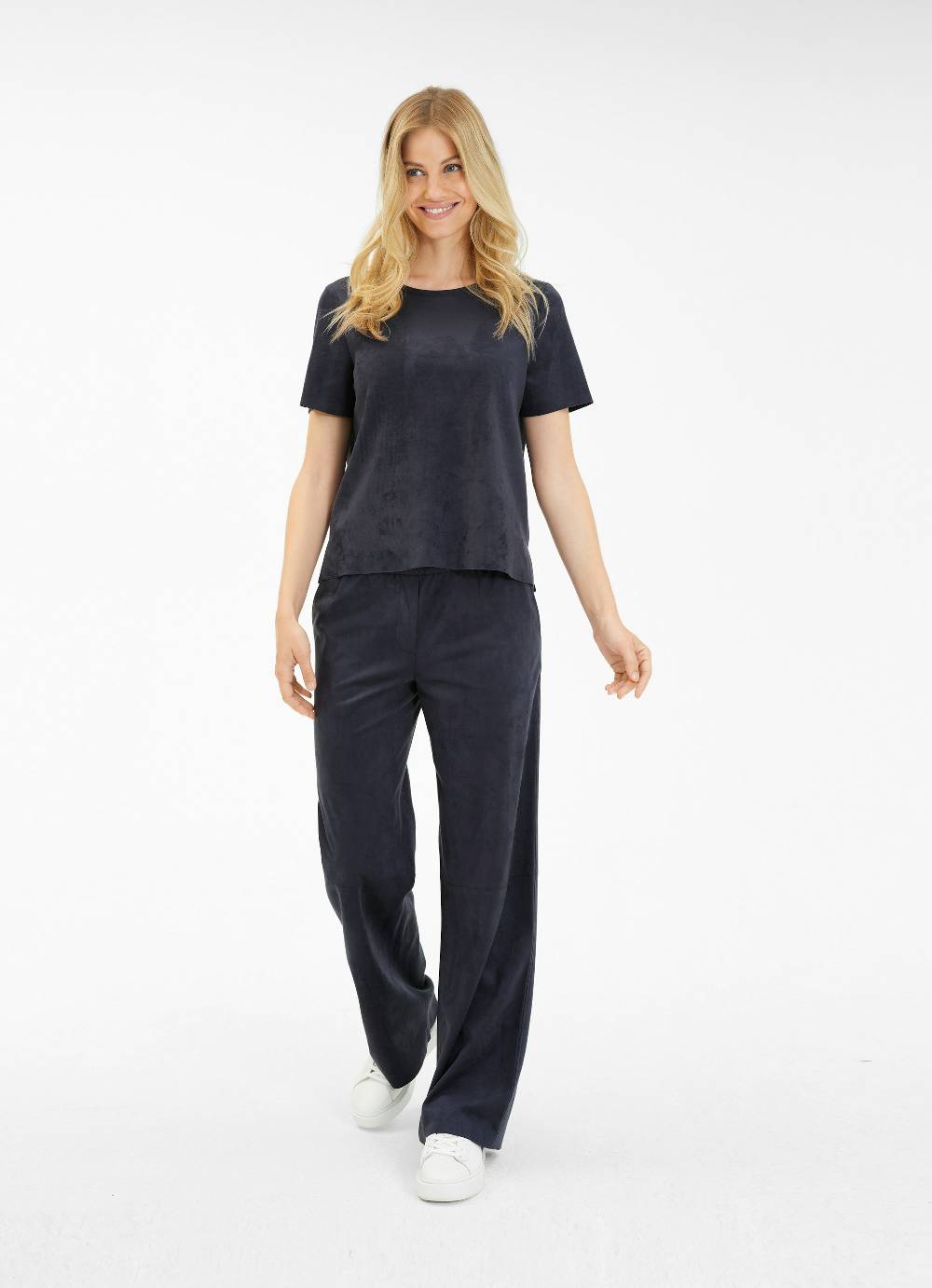 Juvia Tech Velours - Marlenehose Neueste Mode