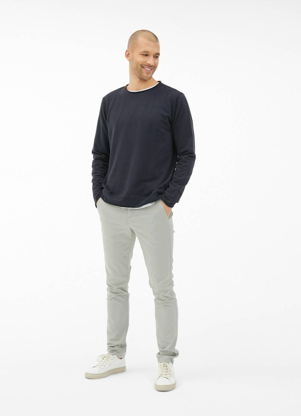 Juvia Regular Fit - Chino Super Rabatt