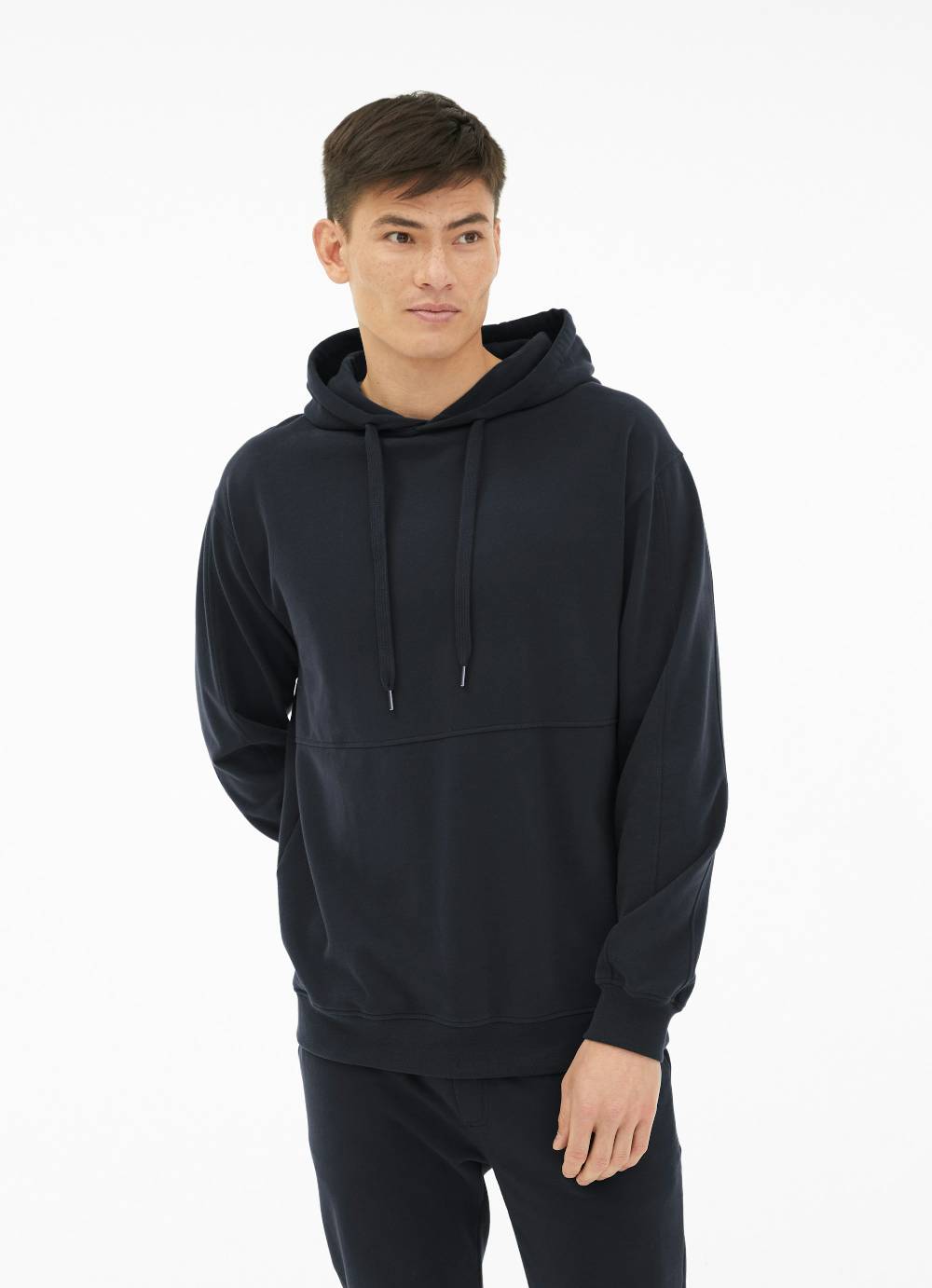 Juvia Hoodie 50% Rabatt mit kostenlosem Versand