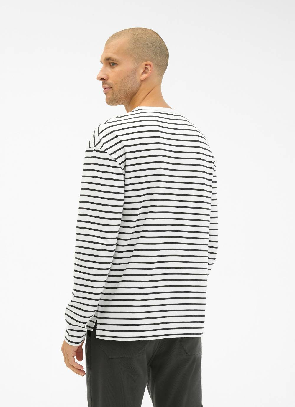 Juvia Longsleeve im Angebot