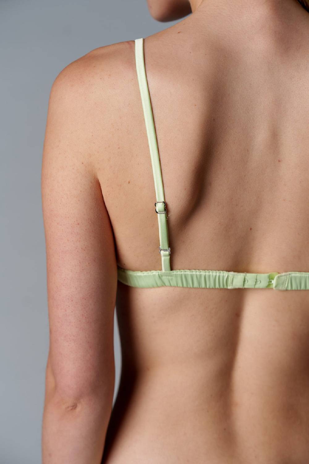 Karo Kauer Satin Bra Matcha Schlussverkauf