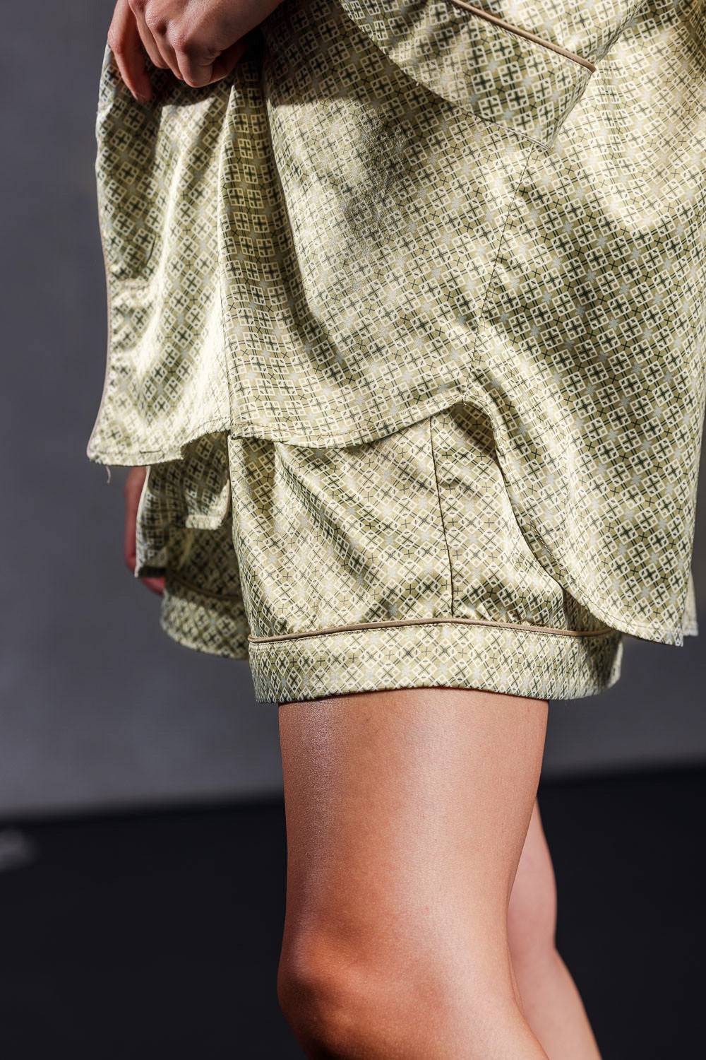 Karo Kauer Retro Shorts Khaki Auslauf