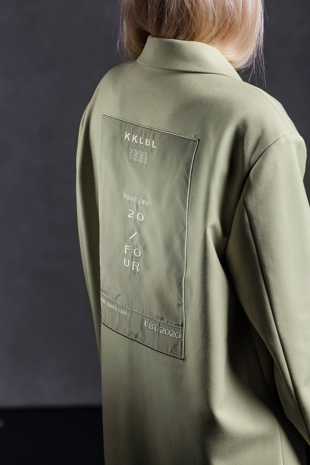 Karo Kauer Blazer Faded Green im Angebot