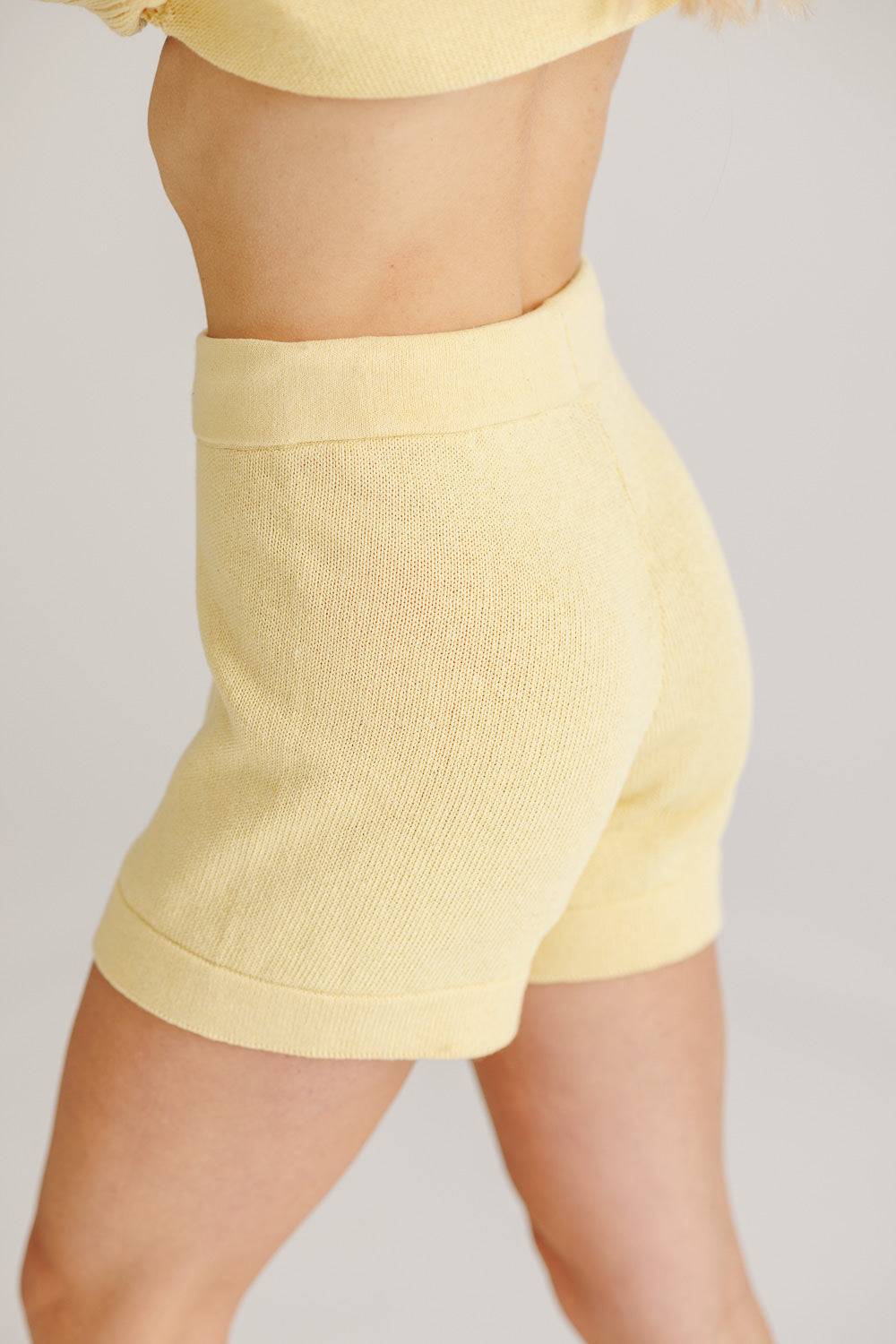 Karo Kauer Knit Shorts Light Yellow Meist gekauft