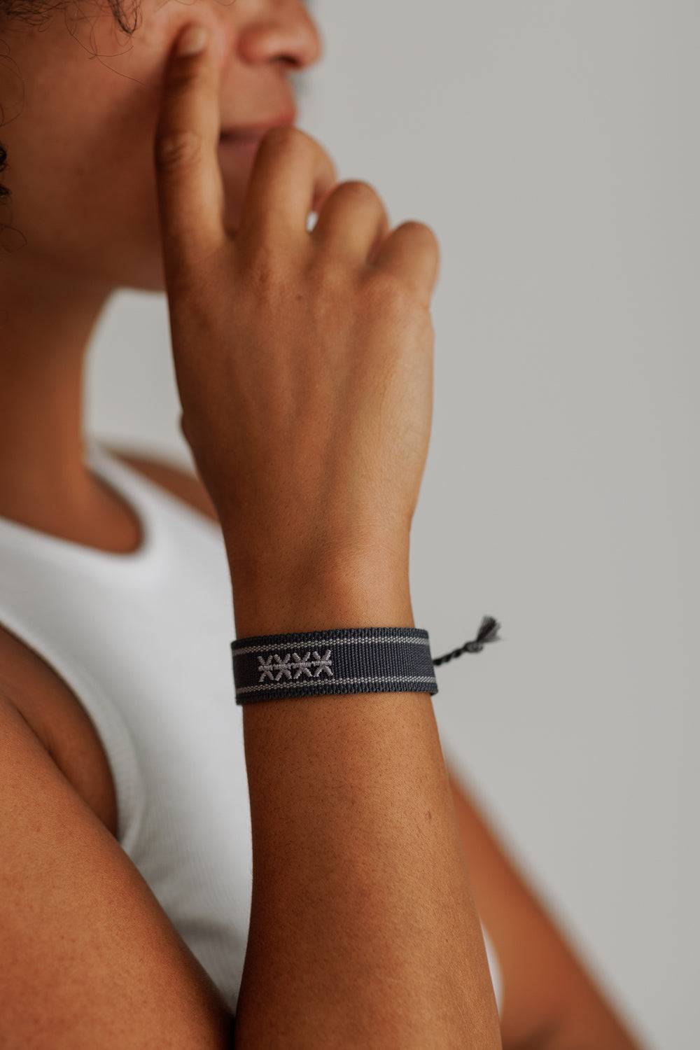 Karo Kauer Bracelet Stone Grey Meist gekauft