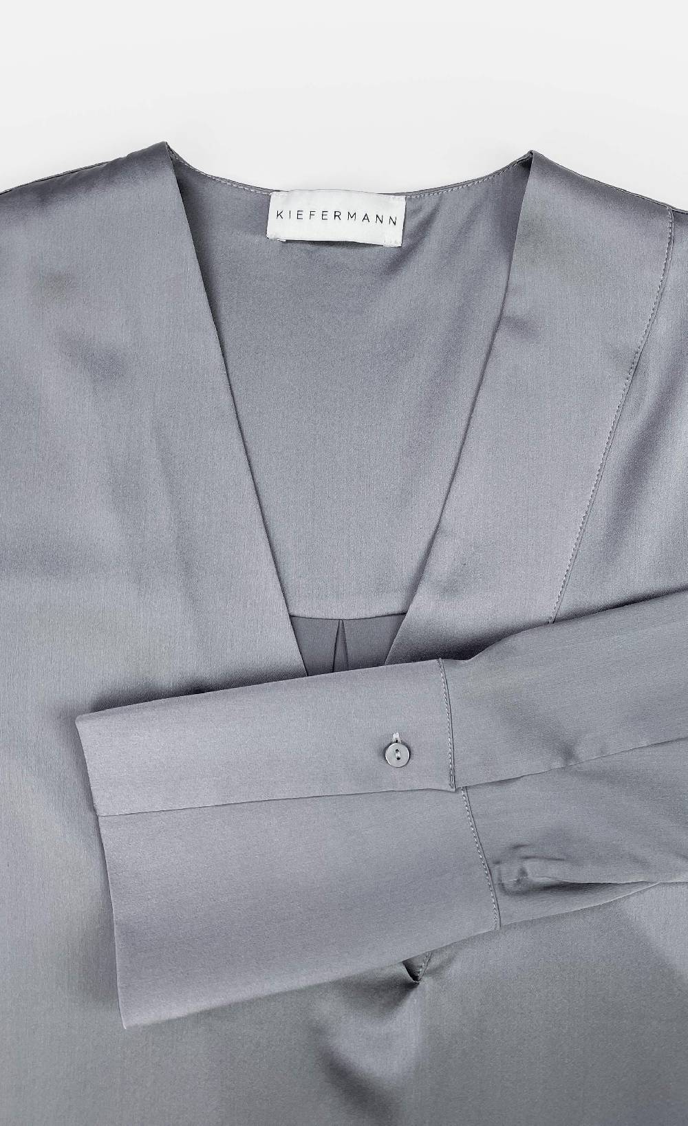 Kiefermann Cetina Seidensatinbluse mit V-Ausschnitt Angebote