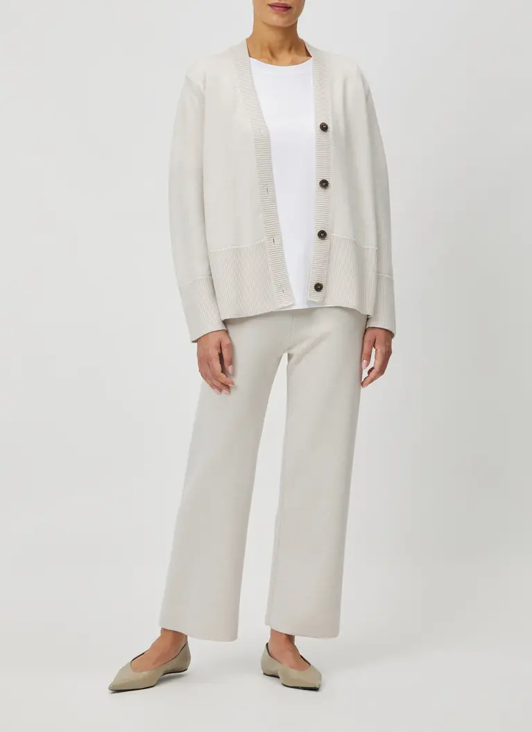 Maerz Muenchen Strickjacke100% MerinowolleArt. Nr. 259600-509 im Angebot