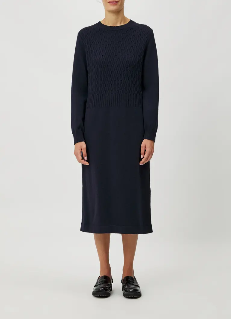 Maerz Muenchen Kleid100% SchurwolleArt. Nr. 397000-399 Verkauf