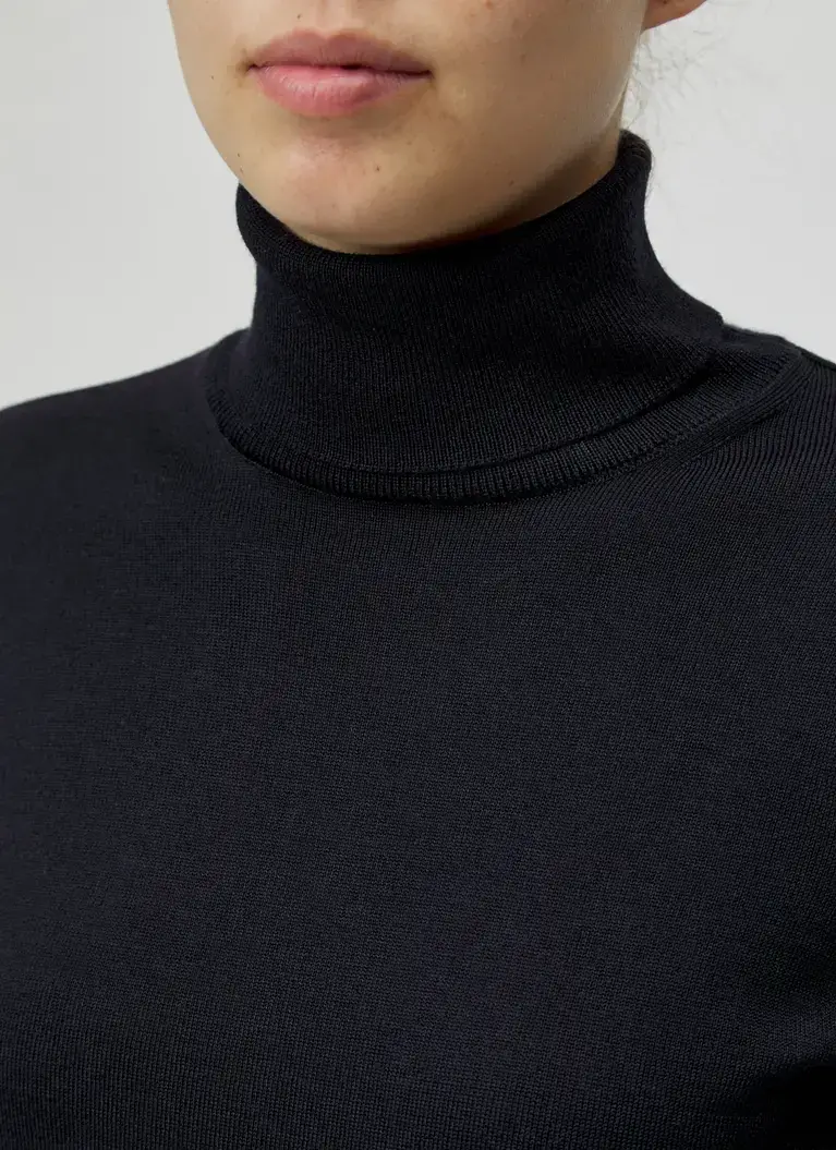 Maerz Muenchen Rollkragenpullover100% MerinowolleArt. Nr. 301600-399 Verkauf