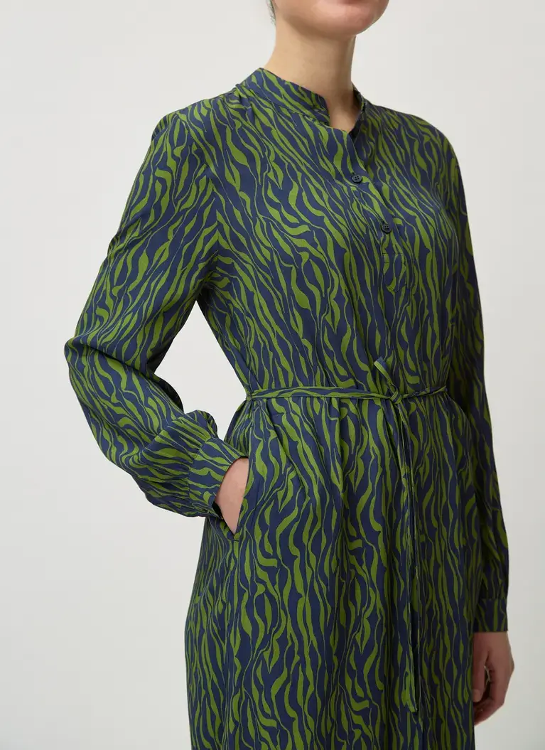Maerz Muenchen Kleid100% ViskoseArt. Nr. 122901-358 Blitzverkäufe
