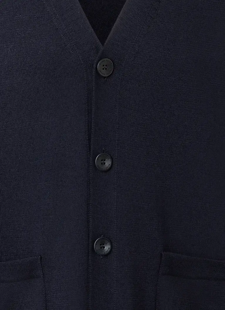 Maerz Muenchen Strick Cardigan100% MerinowolleArt. Nr. 581000-399 Angebote