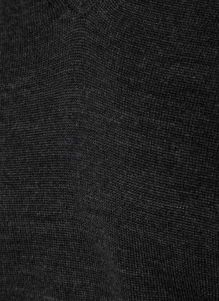 Maerz Muenchen V-Ausschnitt Pullover100% MerinowolleArt. Nr. 498840-591 Verkauf