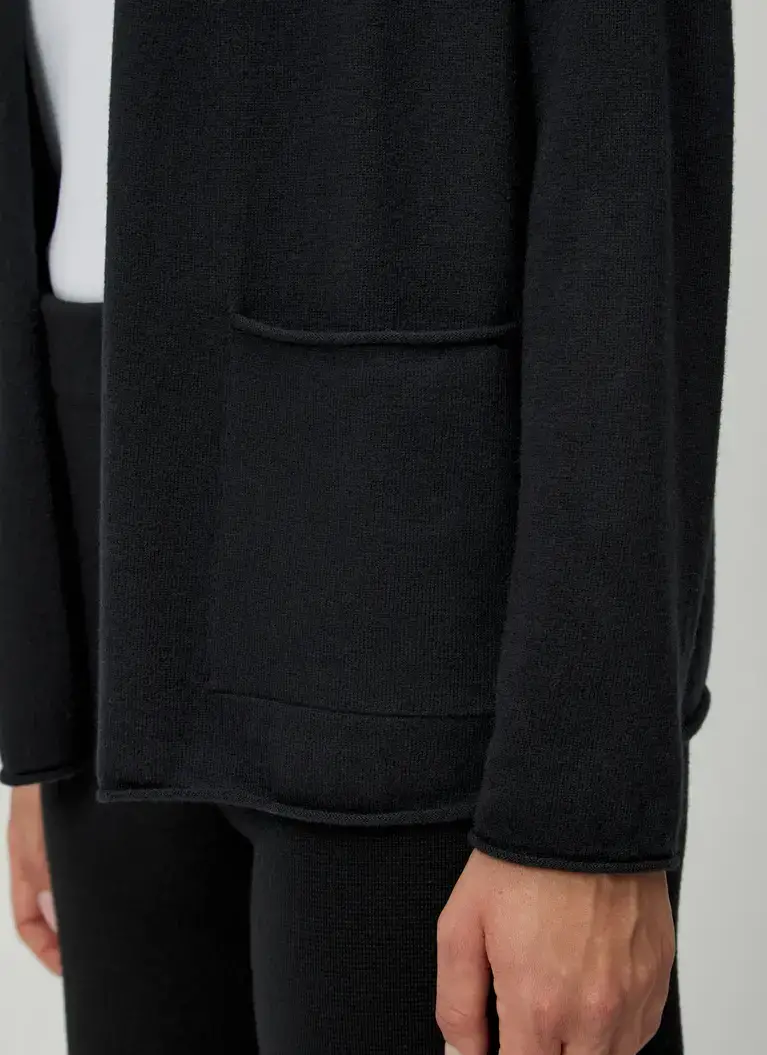 Maerz Muenchen Strickjacke100% Geelong-WolleArt. Nr. 235700-595 im Angebot