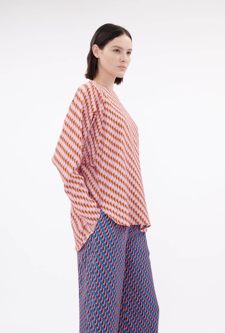 Odeeh Diagonal Waves Bluse, Candy Meist gekauft