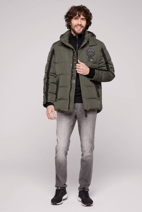 Soccx Lange Steppjacke mit Kapuze und Rücken-Artwork medium khaki Hotsell