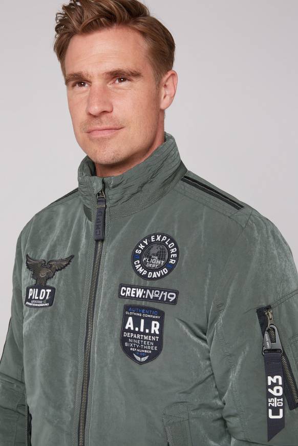 Soccx Wattierter Fliegerblouson mit Patches khale green Auslauf