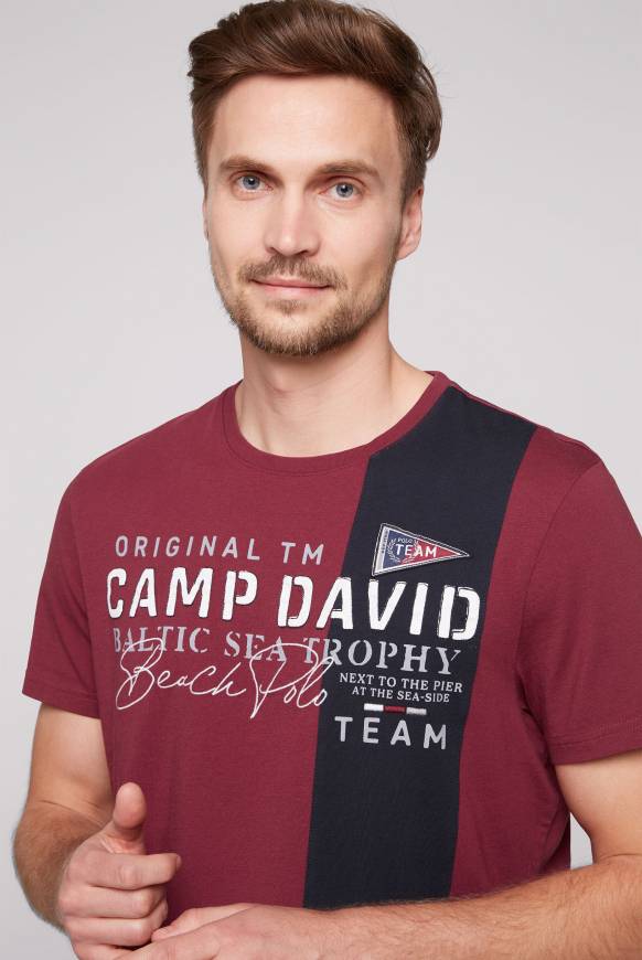 Soccx T-Shirt mit Color-Blocking und Artwork burgundy Meist gekauft